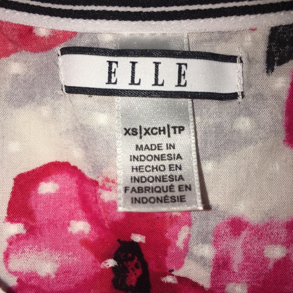 ELLE Scrub Top - Size XS Floral V-neck 2-Pockets - Picture 6 of 8